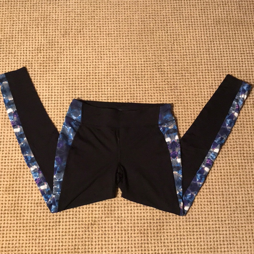 Black leggings: Size L